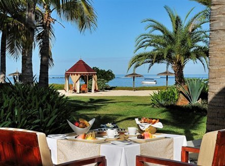 Luxury Mauritius honeymoons at Maradiva Villas Resort